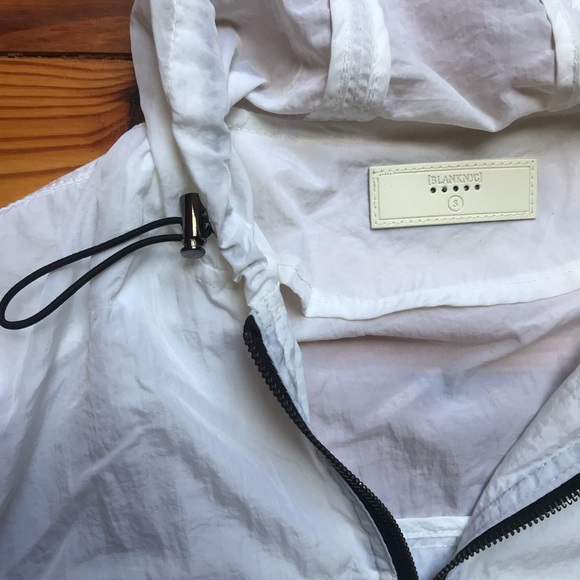 BlankNYC White Windbreaker Hoodie, EUC, S - Picture 6 of 16